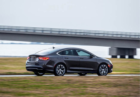 Chrysler 200