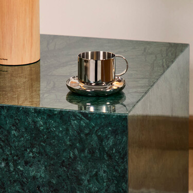 El juego de tazas de café de acero inoxidable que además de original es elegante, fácil de limpiar e irrompible