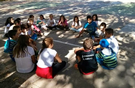 22 niños hicieron de profesores de su compañero con cáncer para que no perdiera el curso