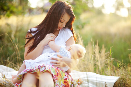 El 58 por ciento de las madres españolas deja de dar el pecho a los seis meses