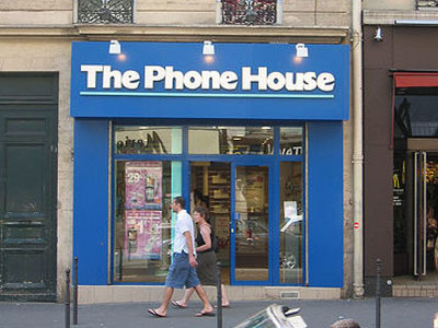 Denuncia a The Phone House por cobrar en las portabilidades