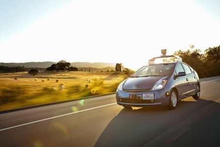 California entrega los primeros permisos de conducción autónoma