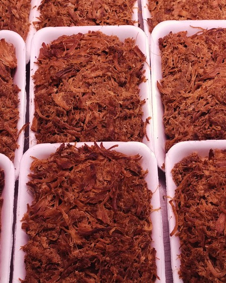 Los Chicharrones Gallegos Se Cocinan Lentamente Dejando Toques Crujientes Y Al Mismo Tiempo Dando Una Carne Melosa Que Se Deshilacha