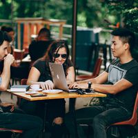 Por que Geração Z parece mais velha e Millenials parecem mais novos? Isso pode ter uma explicação