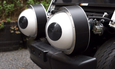 Coche autónomo con ojos estudio Universidad de Tokyo