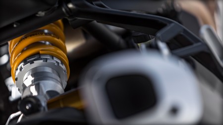 M 1200r 2016 Amb 27 1920x1080 Mediagallery Output Image 1920x1080