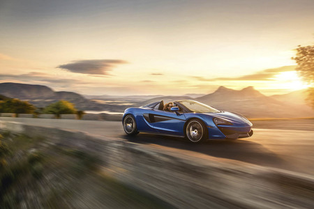 Los 570 CV y 600 Nm del McLaren 570S Spider te despeinarán en 3,2 segundos