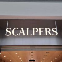 Esta es la chaqueta Scalpers que El Corte Inglés no para de agotar: nos recuerda a las de Zara y tiene súper precio 