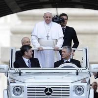 El Papa Francisco quería un Vaticano libre de emisiones. Su primer paso fue cambiar el papamóvil por uno 100% eléctrico de Mercedes