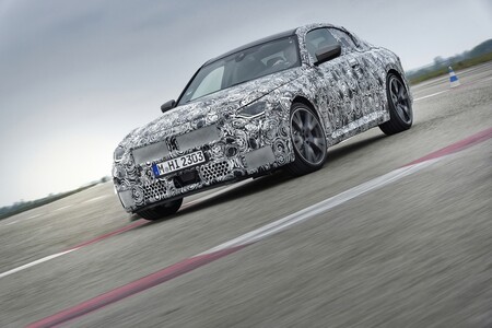 El BMW Serie 2 Coupé ya calienta el verano con hasta 374 CV y tracción integral xDrive