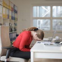 México trabaja más que casi todos, pero produce menos: el estrés y dormir mal explican el problema 