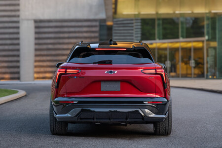 Chevrolet Blazer EV 1 12