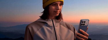 Celular premium barato con batería para dos días y 6 años de actualizaciones. Tiene una bocina Bose 