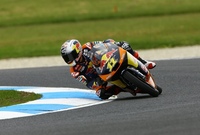 MotoGP Australia 2012: Sandro Cortese sigue machacando en una bonita carrera de Moto3