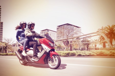 Yamaha Nmax 125 Accion Y Ambiente 06