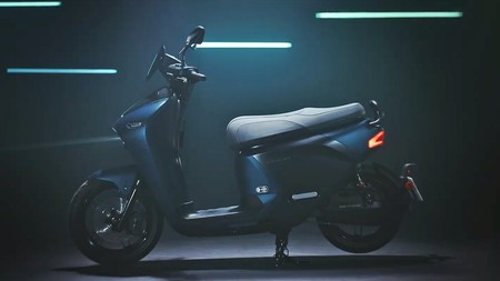 La primera moto eléctrica de Yamaha es el scooter EC-05 y tiene base Gogoro, pero sólo se venderá en Taiwán
