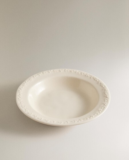 PLATO HONDO LOZA BORDE RELIEVE