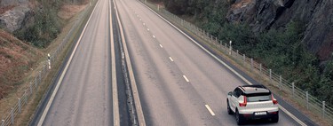 Así sufre la autonomía del coche eléctrico con el frío: hasta un 30% menos de rango entre cargas 