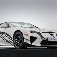 Lexus se marca su propio Art Car con este LFA Nürburgring Edition con motivo de las 24 Horas de Spa 