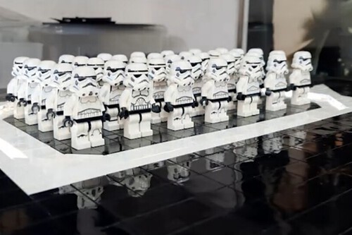 Tudo começou com dois recordes mundiais de LEGO. (Imagem: tiktok.com/@sat1bayern).