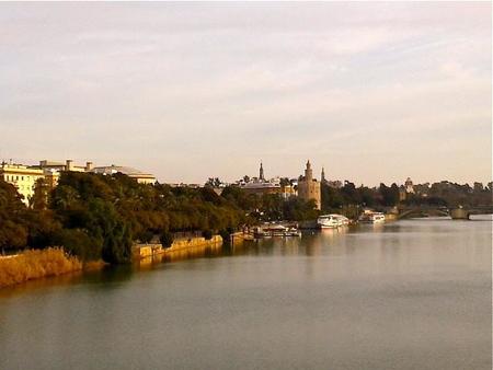 Sevilla desde el Guadalquivir