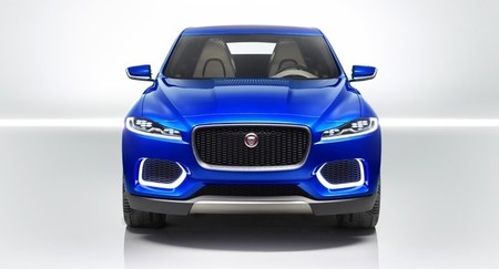 El Jaguar C-X17 SUV Concept muestra su frontal