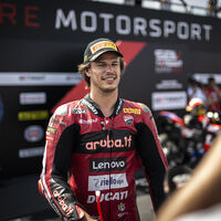 Nicolò Bulega llega a MotoGP. Es el elegido por Valentino Rossi y pilotará una Ducati la próxima temporada 