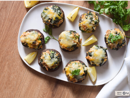 Champiñones rellenos de atún, un bocado perfecto para compartir o para una cena rápida