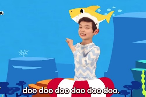 Por qué la canción 'Baby Shark' (y su vídeo) engancha tanto a los niños