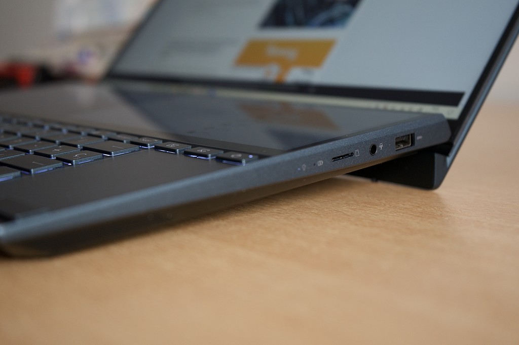 ASUS Zenbook Duo Ultra 9 - 14" OLED Dual Screen Laptop | 32GB RAM, 2TB SSD