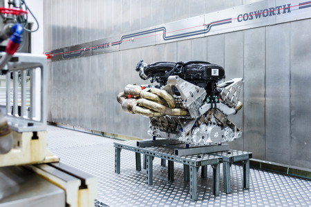 Así grita el motor Cosworth 6.5 V12 atmosférico del Aston Martin Valkyrie: más de 1.000 CV y 11.100 rpm