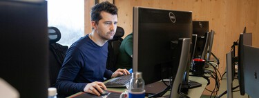 Lo primero que hace la IA es ahorrarnos tiempo en el trabajo: lo segundo, duplicarlo con revisiones y correcciones
