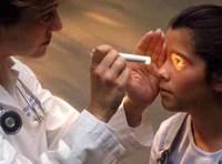 Revisión y gafas gratis para los niños 