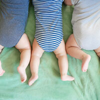 Una madre de trillizos prematuros comparte su difícil pero feliz historia de lactancia materna 