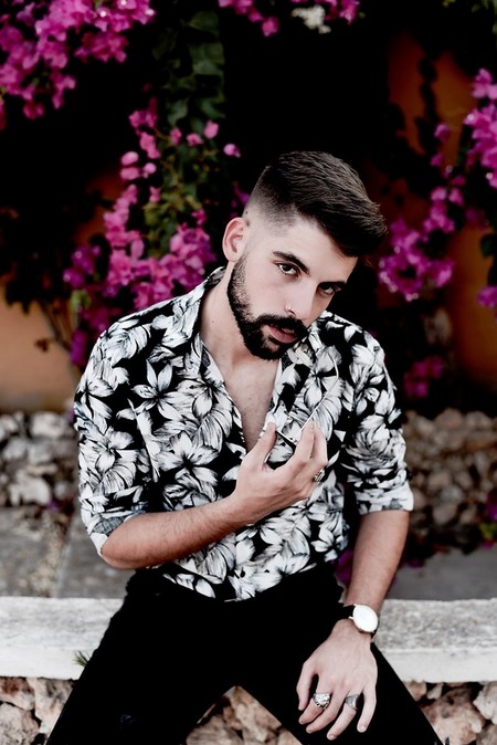 Catorce camisas florales en tendencia para adoptar por completo el cliché de la pimavera