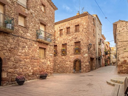 Pueblo Medieval Espana Girona Escapada Otono Autentico Tranquilo Bonito Naturaleza Rutas Casco Antiguo