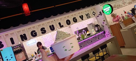 Prueba un raspado coreano de matcha en Bingsulogy en CDMX, el lugar donde te los preparan con escarcha de leche y diferentes toppings