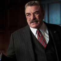 "No estaba listo para decir adiós". Tom Selleck sigue enfadado por la cancelación de 'Blue Bloods' y tiene un plan para desquitarse 