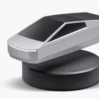 Tesla puso a la venta una maqueta de la Cybertruck que levita... y voló. Unos días después las venden por eBay cuatro veces más caras