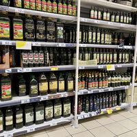 El Corte Inglés ya tiene aceite de oliva por 3,50 euros en su supermercado