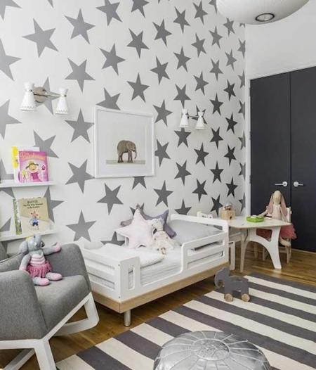 estampados gráficos en blanco y negro para decorar el dormitorio de tu bebé