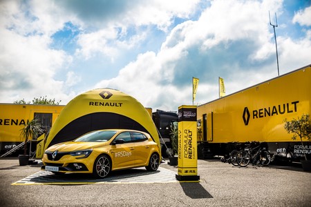 Renault lanza su propio "Facebook" solo para seguidores y fanáticos del rombo