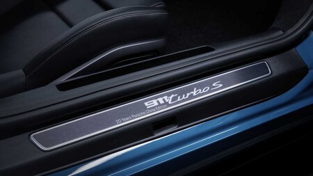 Porsche 911 20 Aniversario China 5