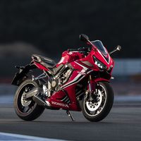 Las Honda CB500F, CB500X, CBR500R, CB650R y CBR650R de 2019 ya tienen precio: desde 6.200 euros