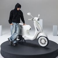 Justin Bieber se ha metido en el mundo de las motos diseñando una Vespa Sprint, y es totalmente blanca