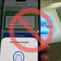 En Barcelona se repiten los problemas con la T-Mobilitat y los usuarios de iPhone. Tener el billete en el móvil es una lotería