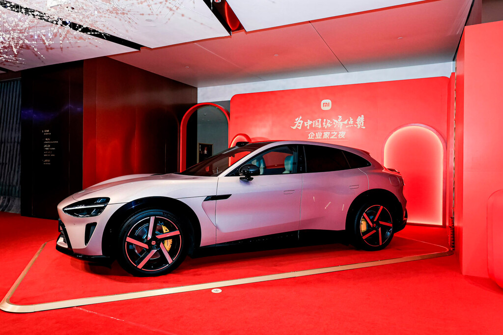 Xiaomi ha dado un paso atrás para coger impulso ante lo que se viene. El problema es que uno de sus coches cada vez se vende menos 