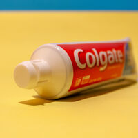 El tubo de la pasta de dientes llevaba décadas siendo un problema para el reciclaje y Colgate cree haber encontrado la solución en México