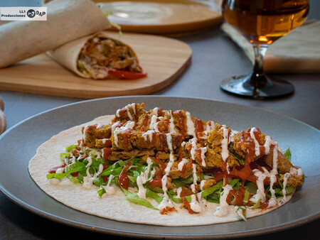 Cómo hacer dúrum kebab casero: la receta más fácil de un clásico del fast food