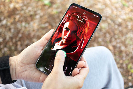 Móvil grande, mano pequeña: qué hacer si tu móvil Android no tiene modo de una mano